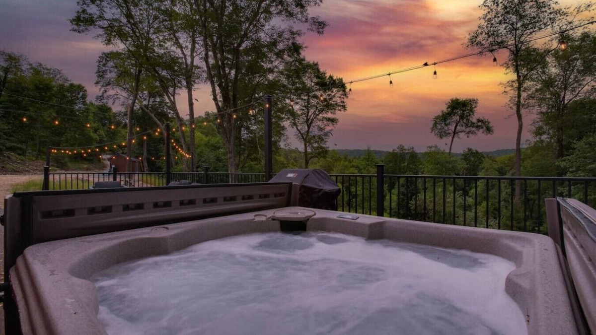 Shippenville Cabin | Hidden Creek Hideaway - Cozy Log Cabin w/Hot Tub, Fire Pit & Scenic Views