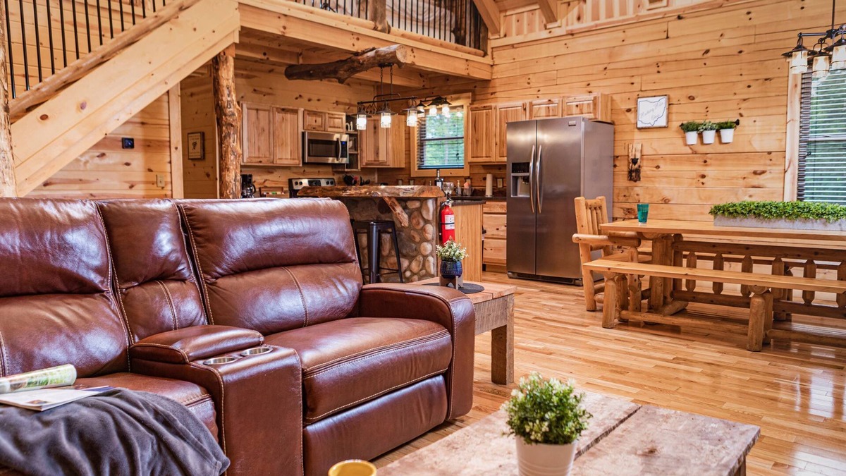 Creola Cabin | Hidden Creek Lodge by The Inn & Spa at Cedar Falls