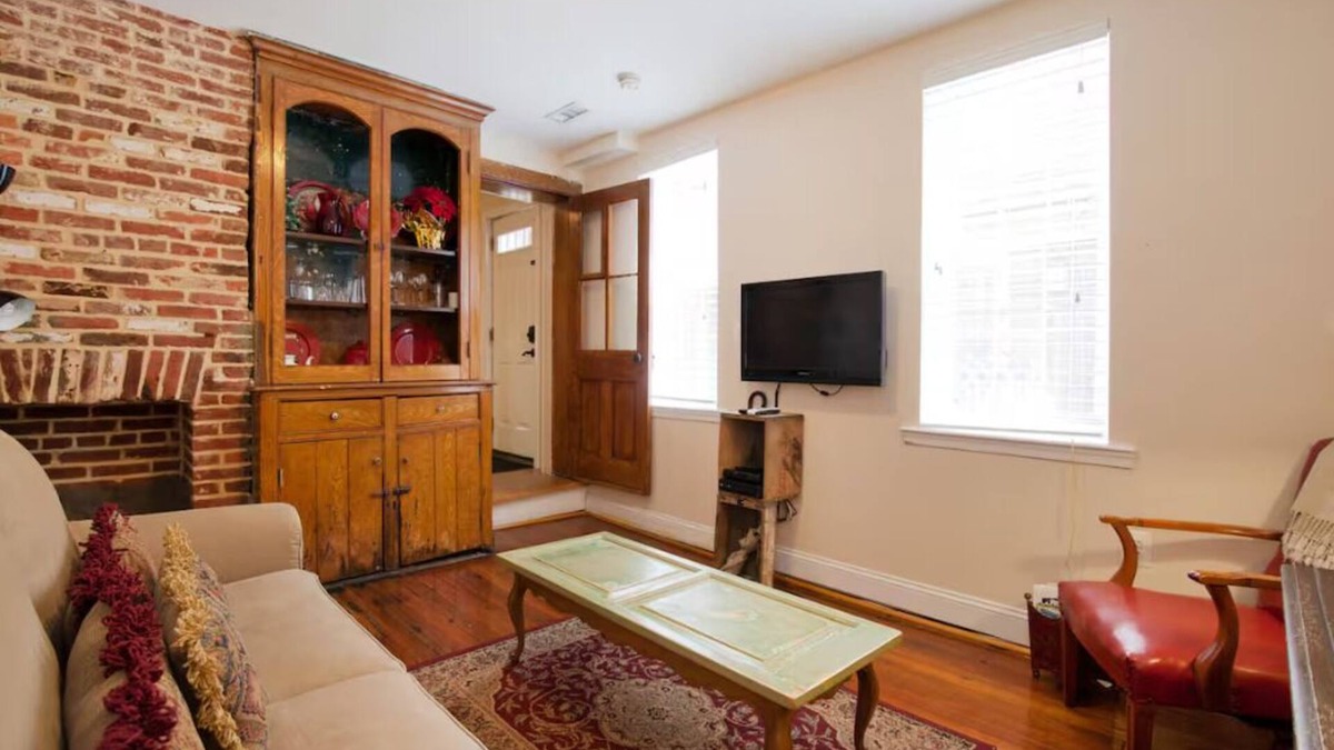Fells Point House | Hidden Fells Point Gem/Private Courtyard Patio