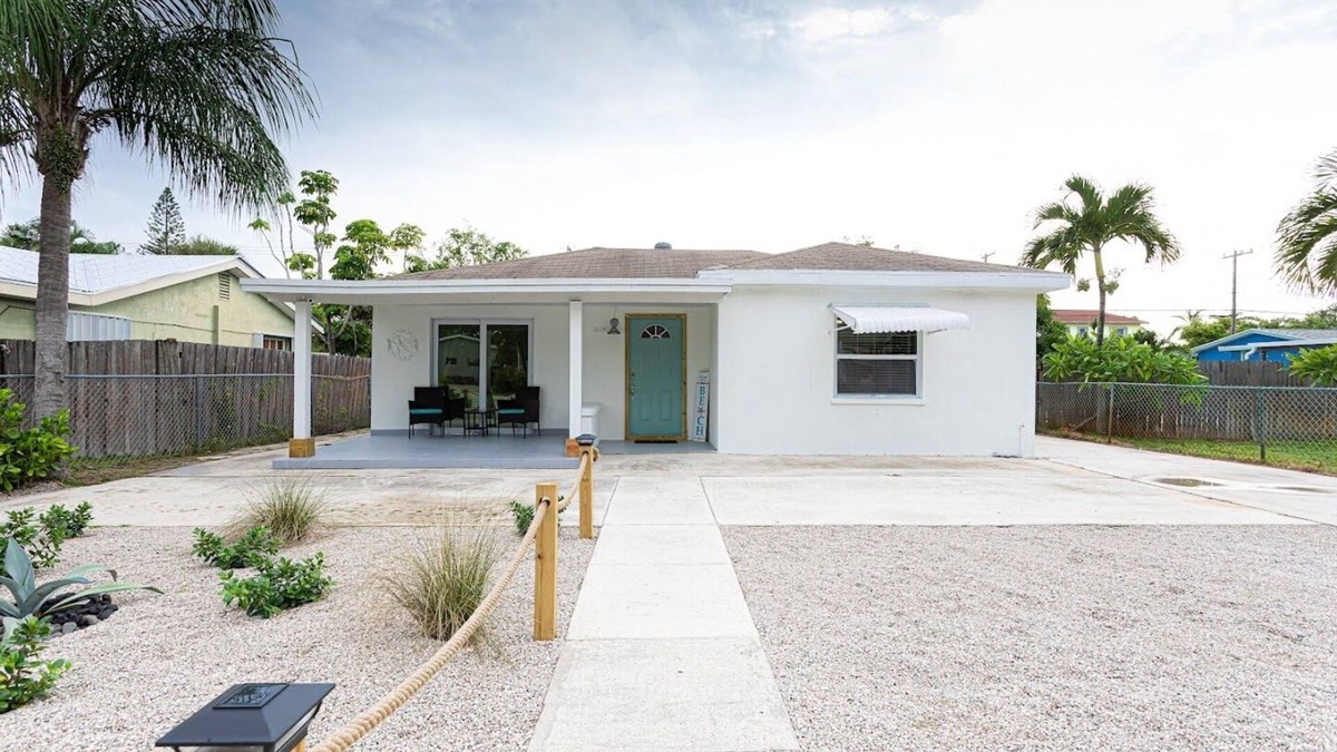 South Palm Park Neighborhood Association Cottage | Hidden Gem #2 @ Lake Worth
