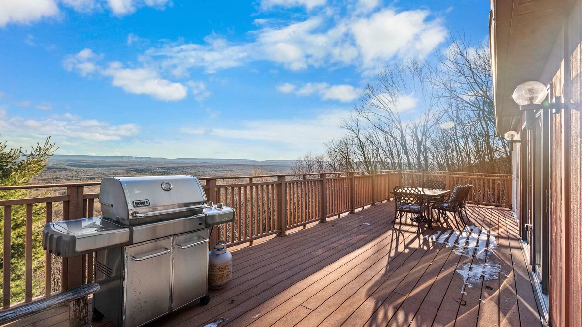 Jonas House | Hidden Gem, Best Views, Unbeatable Seclusion, etc