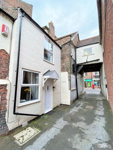 Driffield House | Hidden Gem Cottage, Driffield