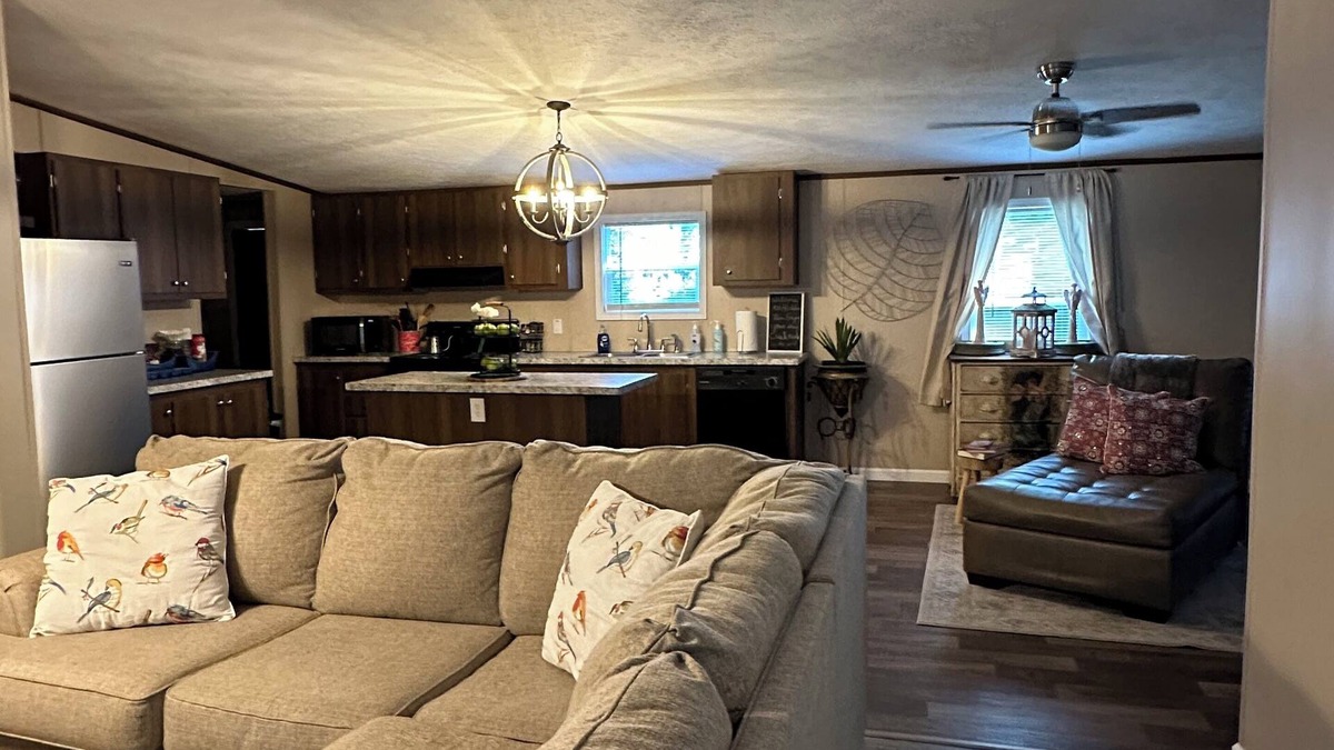Phenix City House | Hidden Gem county setting with huge front yard