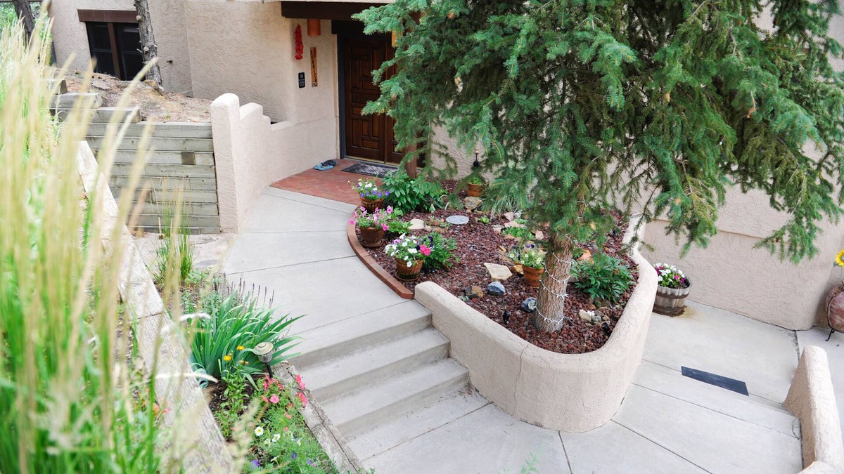 Northeast Colorado Springs House | Hidden Gem: Heated Pool, Gorgeous Mountain Views, 2.4 Acres inside City, A/C, EV