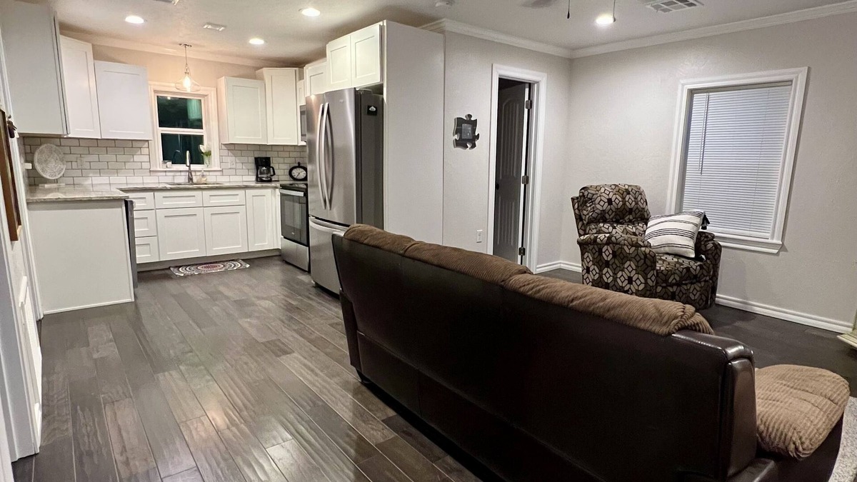 Ada House | Hidden gem in older neighborhood!