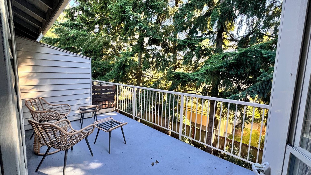 Holly Condo | Hidden Gem in peaceful Central Location!