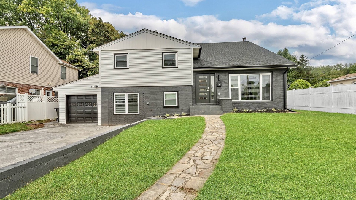 Lochearn House | Hidden gem in quiet neighborhood with pool