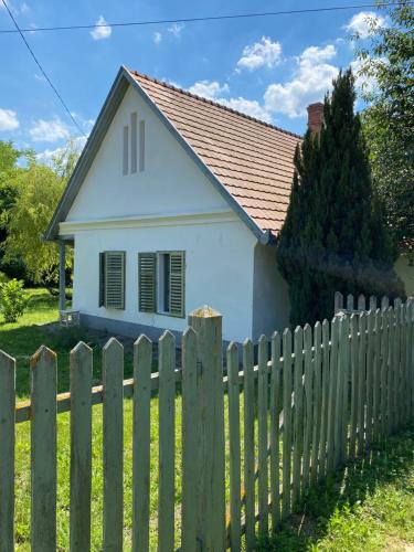 Somogydorocske House | Hidden gem in the hills of Somogy County