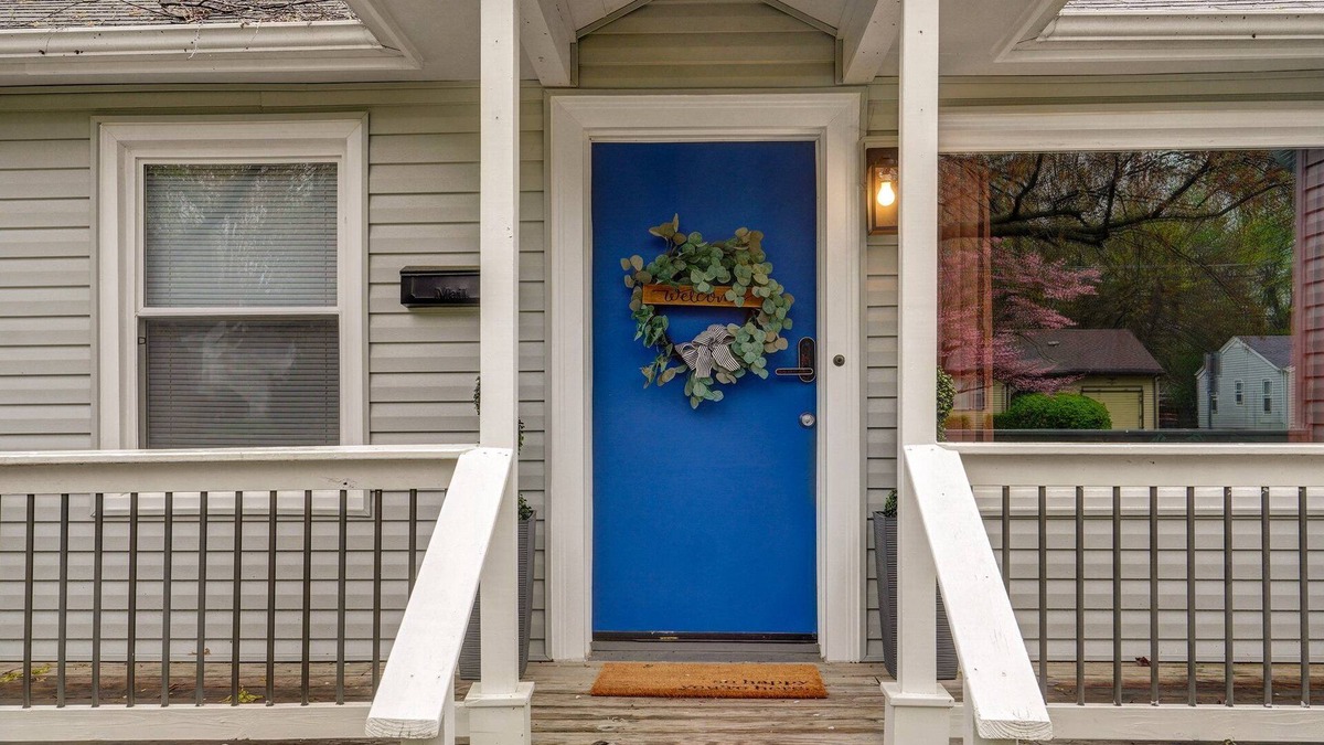 University Heights House | Hidden Gem less than 5 minutes from Bass Pro/Wonders of Wildlife, MSU and Mercy