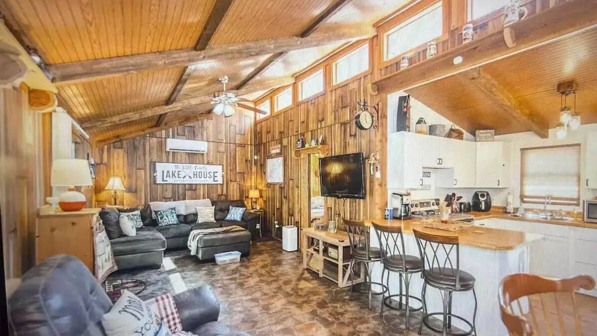 Bronston Cabin | Hidden Gem on the Lake at Echo Point
