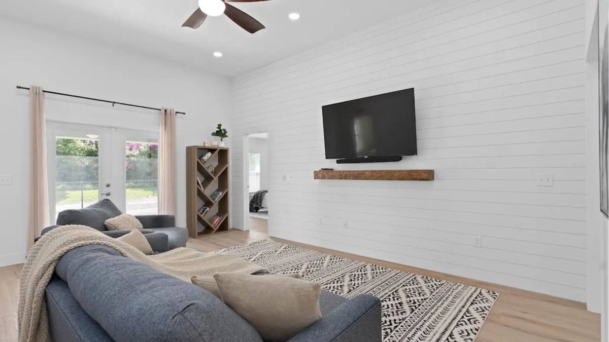 Winter Haven House | - HIDDEN GEM - Spacious, minimal and clean! Legoland + Disney
