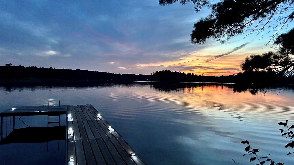 Traverse City Cottage | Hidden Gem Traverse City Lake House with Private Frontage & Sunset Views, Kayaks