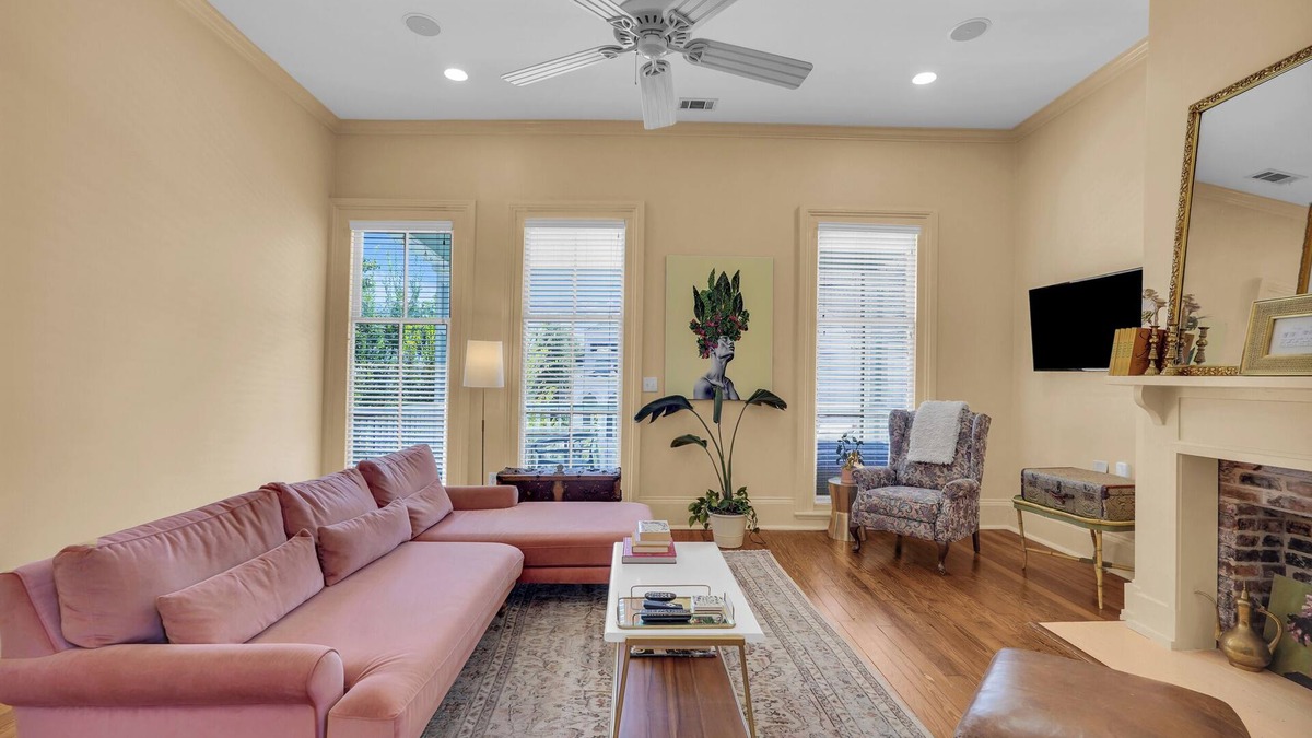 Savannah Victorian District Condo | Hidden Gem w/Incredible Outdoor Living + Steps to Forsyth by Lucky Savannah