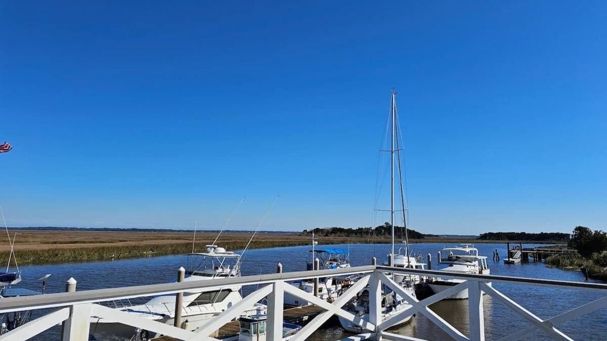 Saint Simons Island Apartment | Hidden Harbor Summary