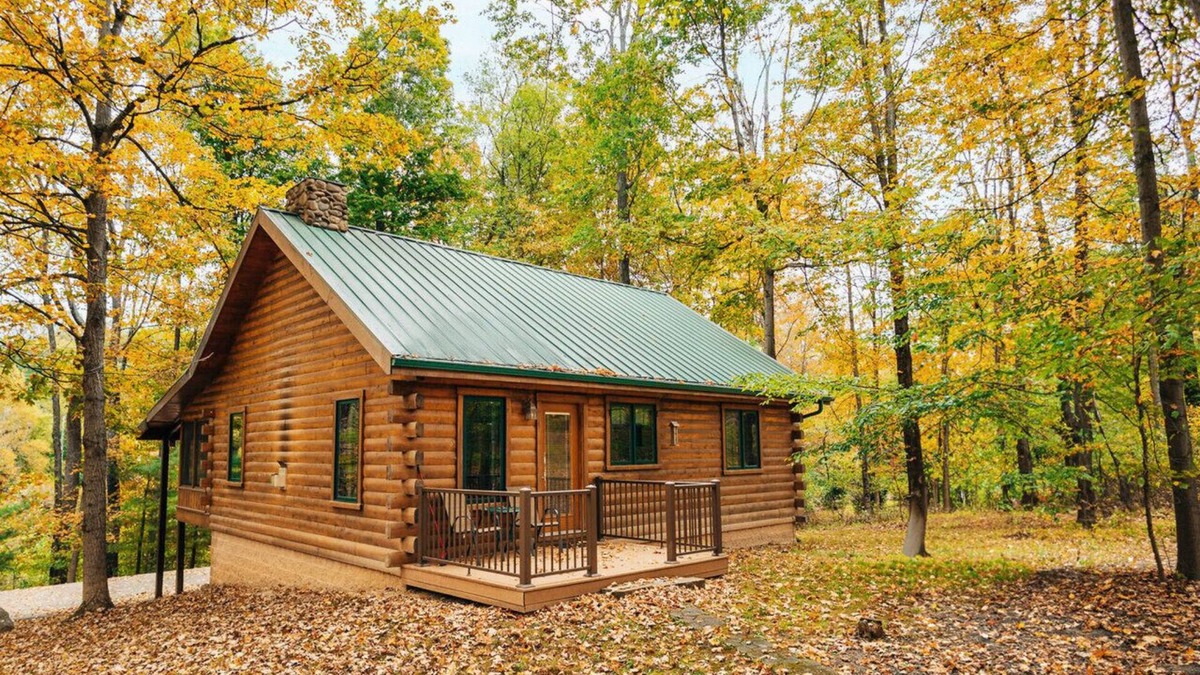 Millersburg Cabin | Hidden Haven Near Top Dining & Attractions