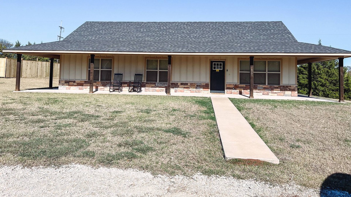 Sulphur House | Hidden Hills—located on the outskirts of historic Sulphur