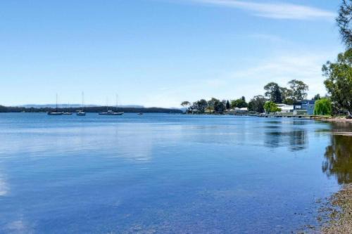 Nords Wharf House | Hidden Horizon - 1pm checkout Sun - 5bed 3 bathroom