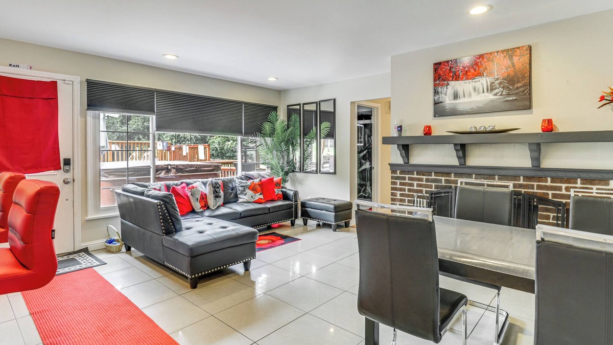 Black Jack House | 'Hidden Paradise' on 5 Acres w/Hot Tub & Deck!