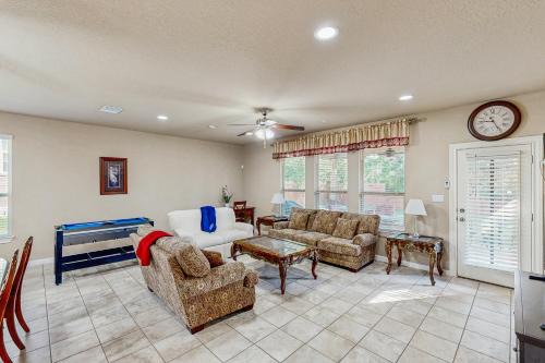 Scenic Oaks House | Hidden Springs Oasis