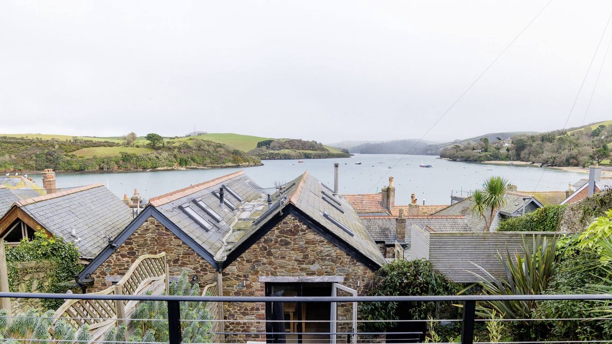 Salcombe House | Hidden Treasure - Estuary View, Stylish, Garden