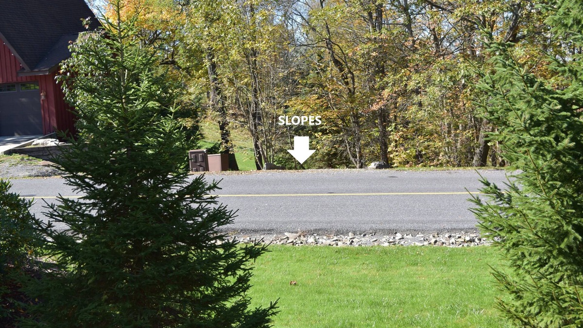 Hidden Valley Condo | Hidden Valley Ski Condo- Walk across the street to the slopes!