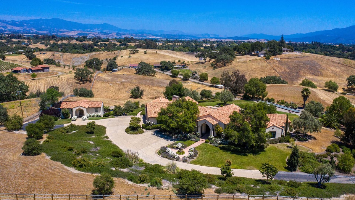 Ballard House | Hidden Views Mission Style house on 10 acres