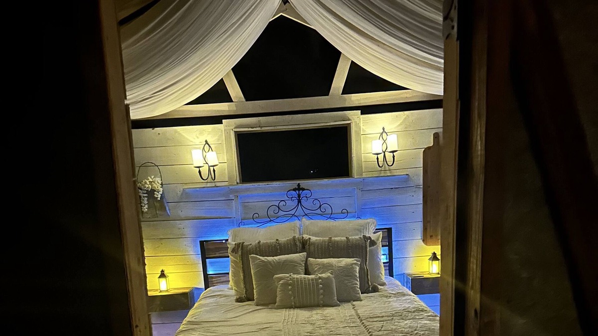 New Caney RV Rental | Hide-a-way