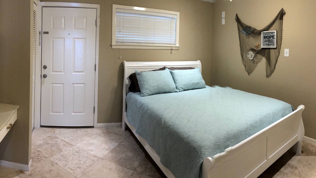 Port Arthur Condo | HIDE TIDE Amazing Water View With Pool