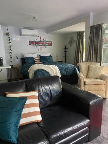Akaroa Ski Chalet | Hideaway - A Couples Retreat