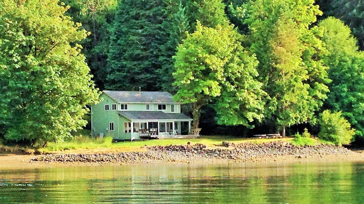 Shelton House | Hideaway at Cannery Point 'True Puget Sound Waterfront'