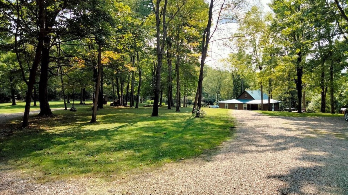Danville Cabin | "Hideaway Cabin" that sits on 10 secluded acres.