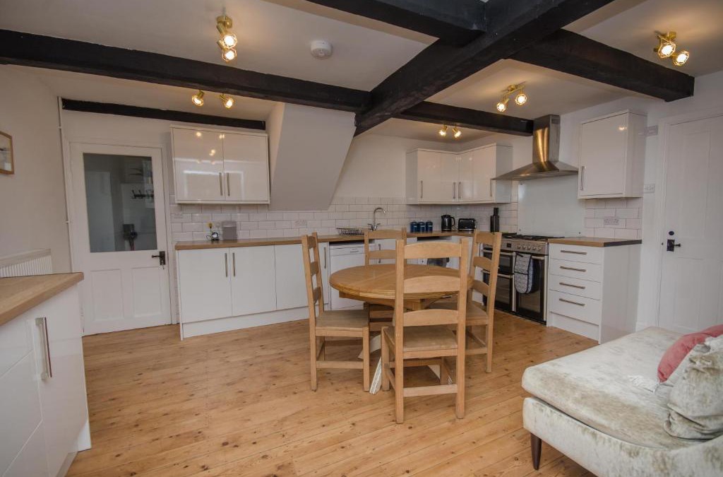 Emersons Green House | Hideaway Cottage
