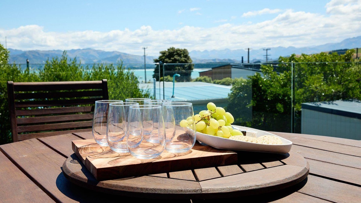 South Bay House | Hideaway - Hidden Away and Delightfully Private