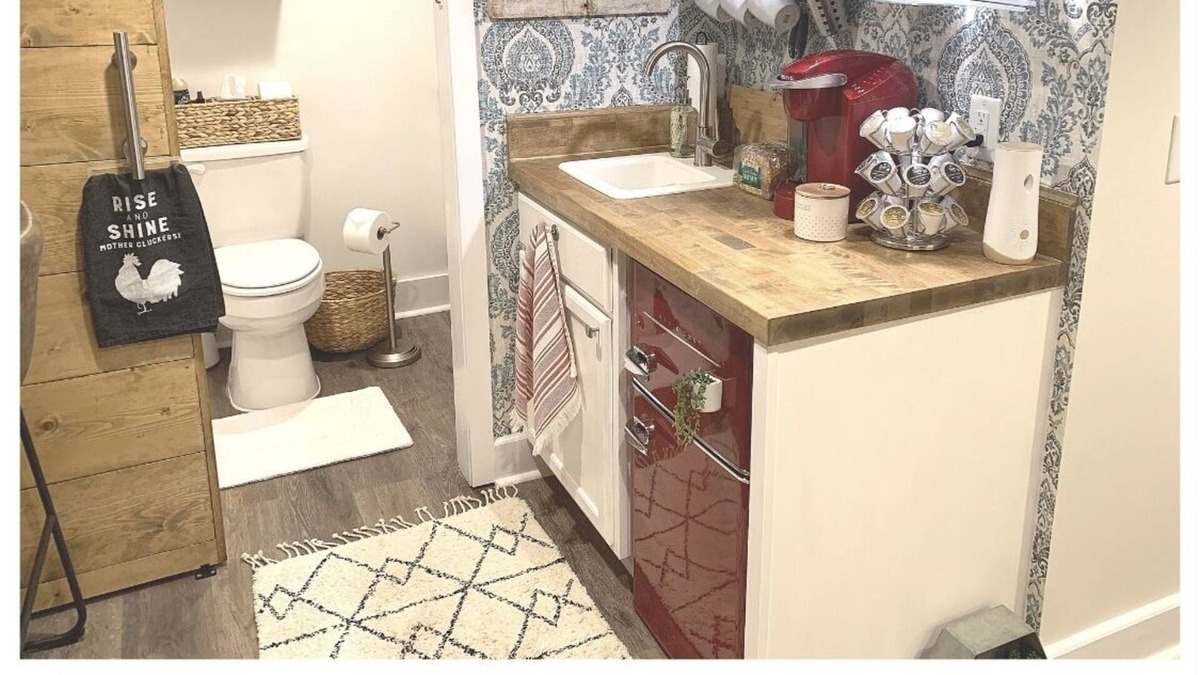 Spring Hill Apartment | HideAway Retreat Apartment - FREE POOL PASS for 2!