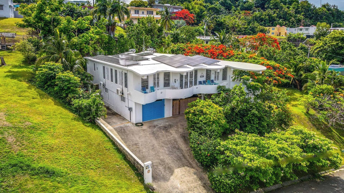 Luquillo Apartment | Hideaway with Wraparound Balcony: Beautiful Views, Great Vibes, Family Friendly