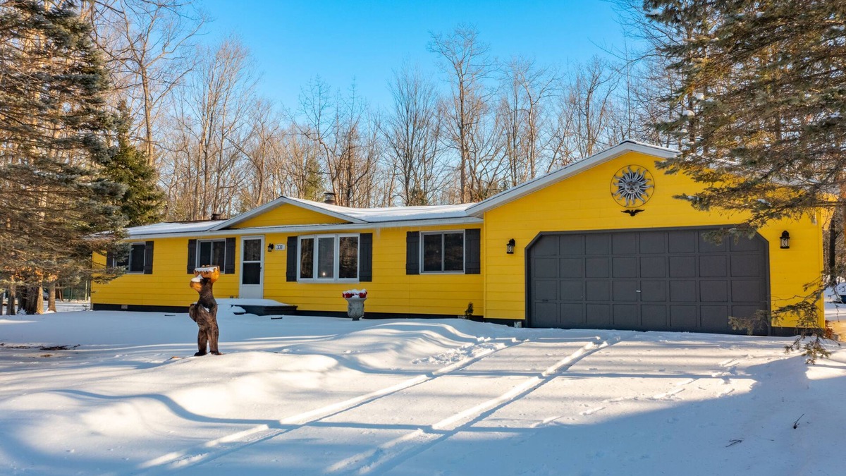 Higgins Lake House | Higgins Lake - plenty of space for any and all activities