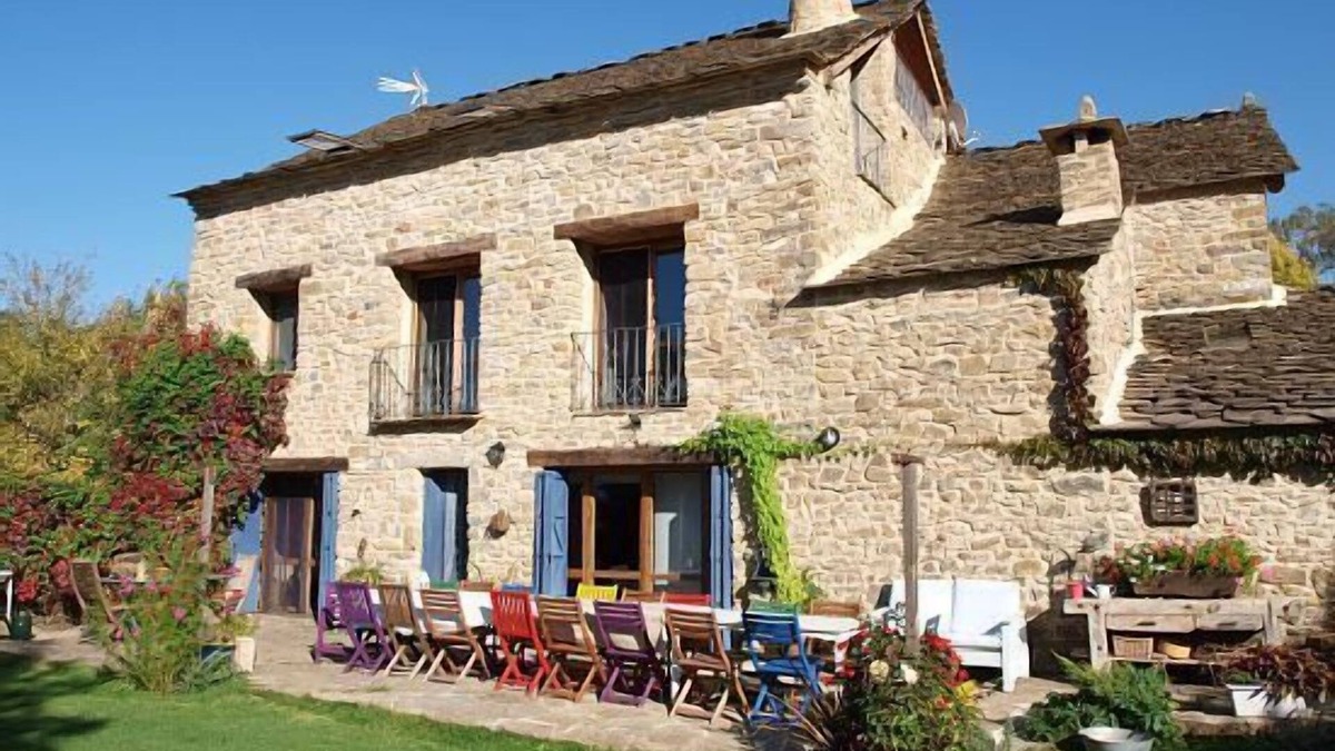 Ulle Cottage | High Apartment. .Casapirineos
