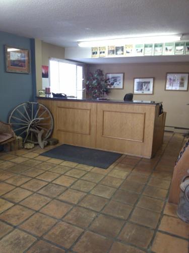 Rocky Ford Hotel | High Chaparral Inn