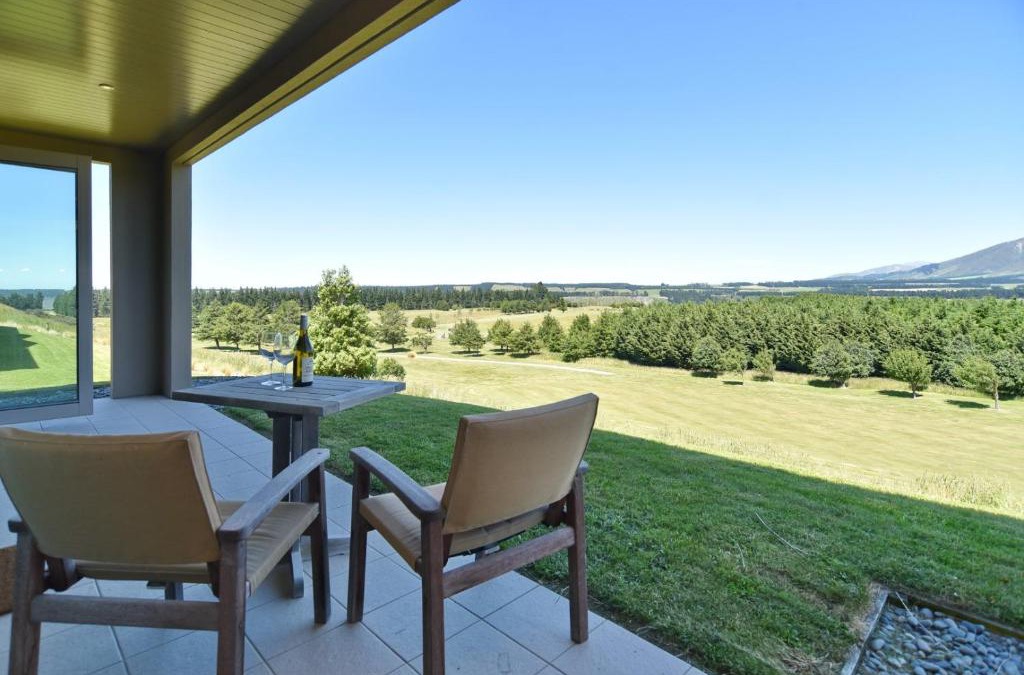 Windwhistle Villa | High Country Villa 239 - Canterbury Terrace Downs