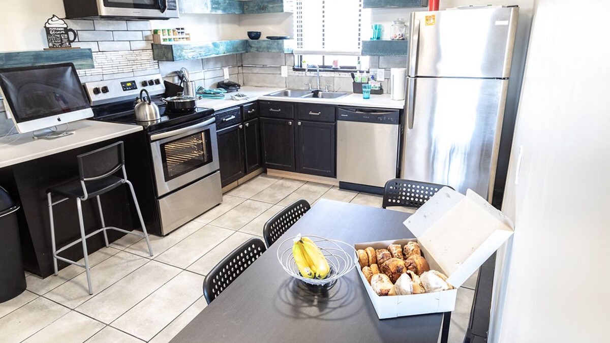 Saginaw Apartment | High End Beds, XBOX One, Self Check-In