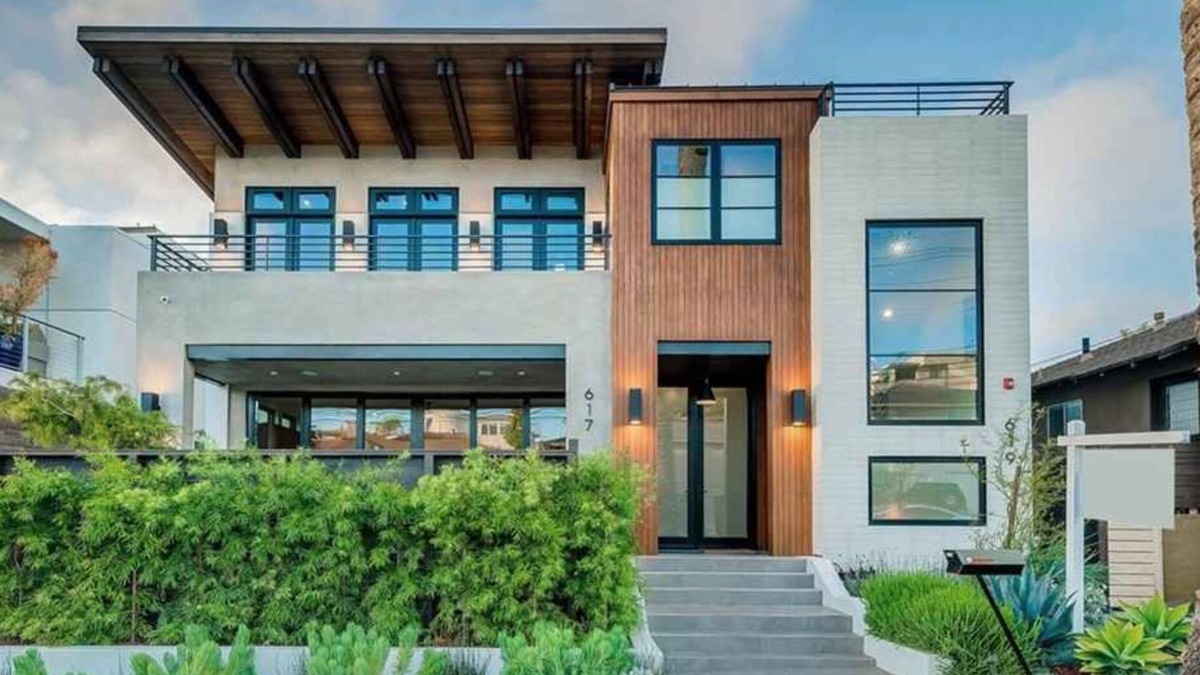 The Strand House | High End Hermosa Beach House Walk to The Strand