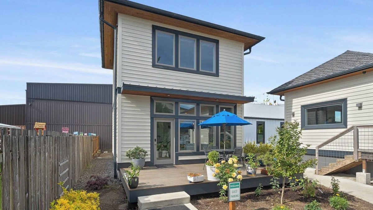 Tillamook House | High end home in downtown Tillamook