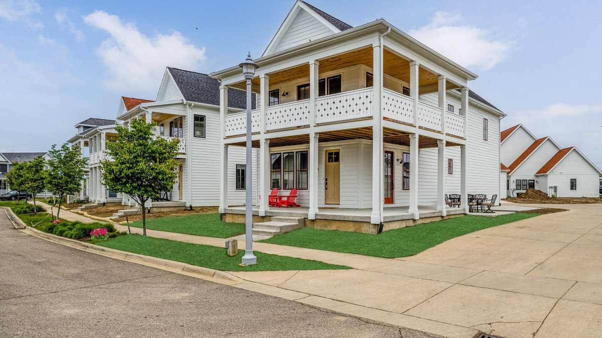 Saint Joseph House | High End Home in St Joseph, MI with Water Views & Pool! 7 night minimum.