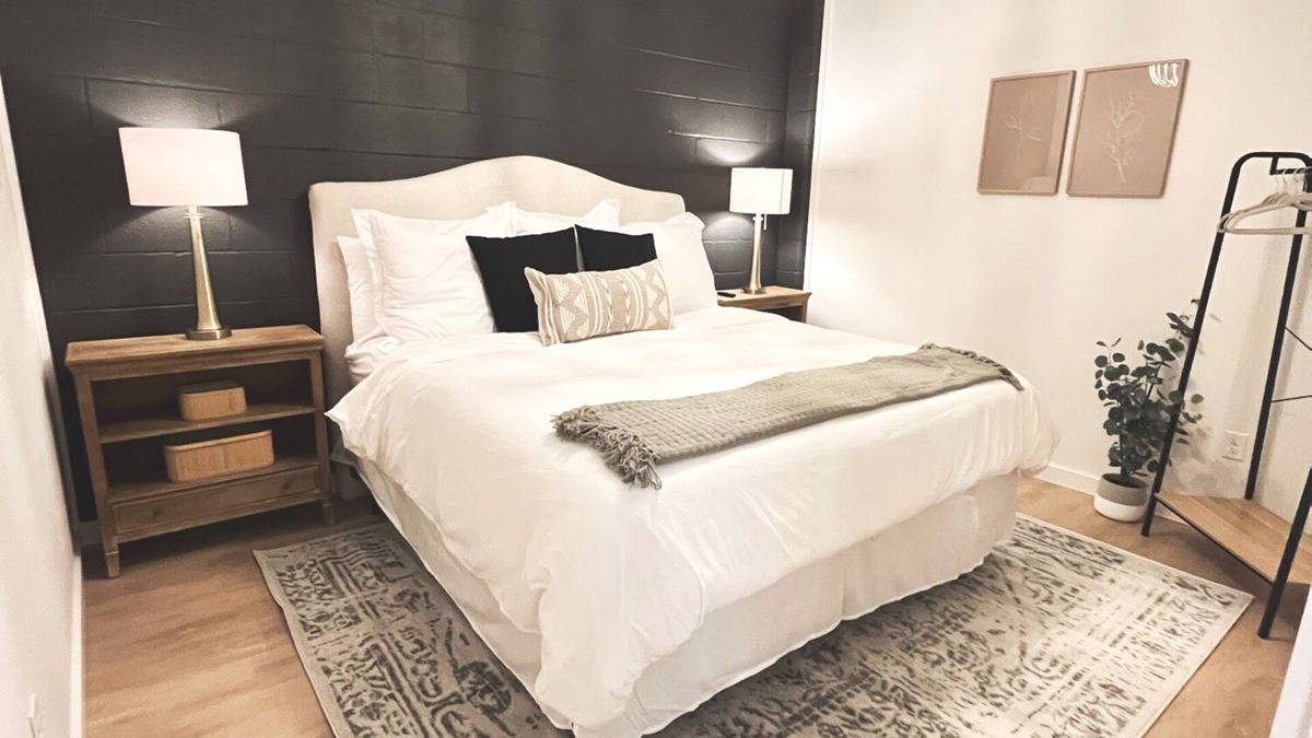 Mountain Home Apartment | High-end luxurious loft within walking distance to downtown!
