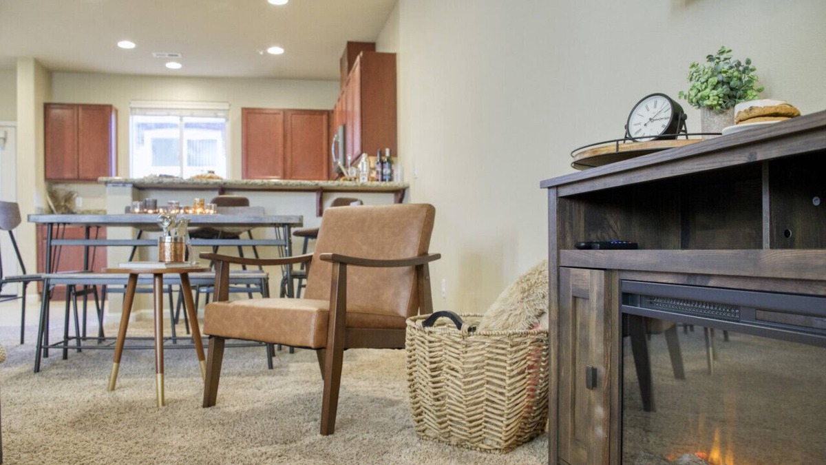 Old Southwest Apartment | High-End Midtown Home w/Fireplace & Ensuite Baths
