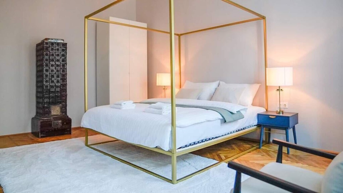 Neubau Apartment | High-End Suite Centrally Located