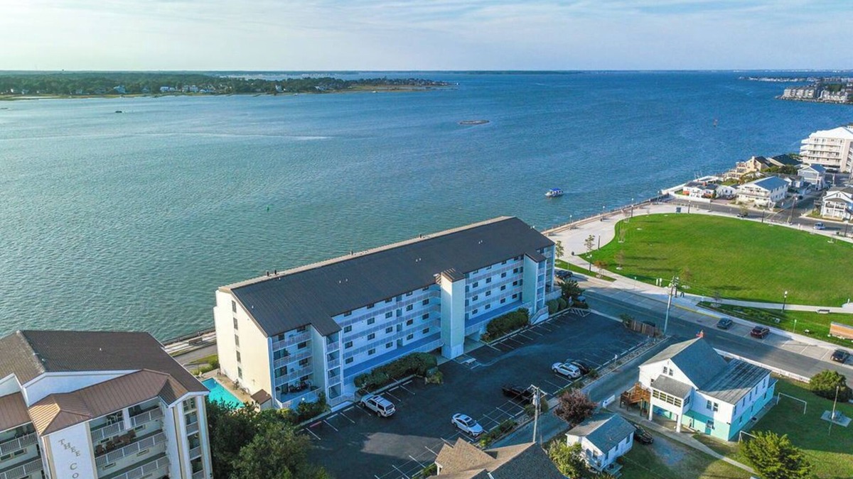 Ocean City Condo | High End Updates, Open Bay Views, Bayfront pool, 3 blocks to beach/boardwalk!