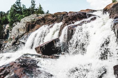 Bracebridge Resort | High Falls Bay Cottages, Camping & Waterpark
