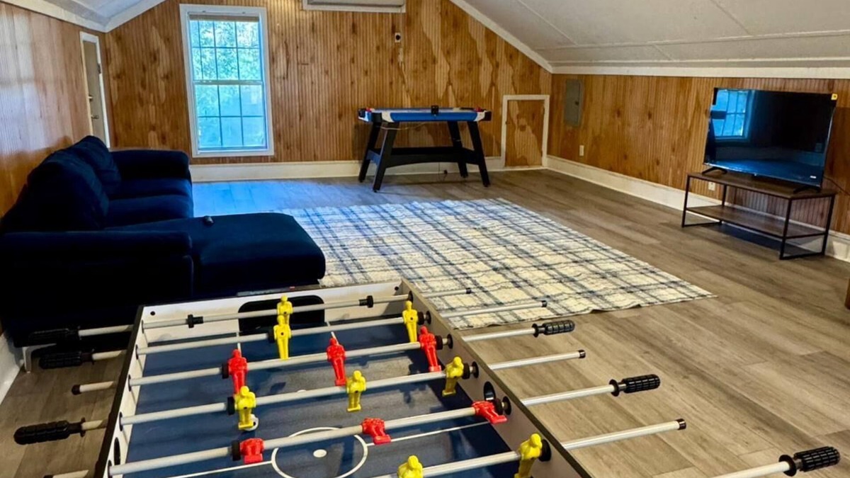 Jackson Cottage | High Falls Lake Retreat 4-bedroom cottage with WiFi and AC in fabulous Jackson