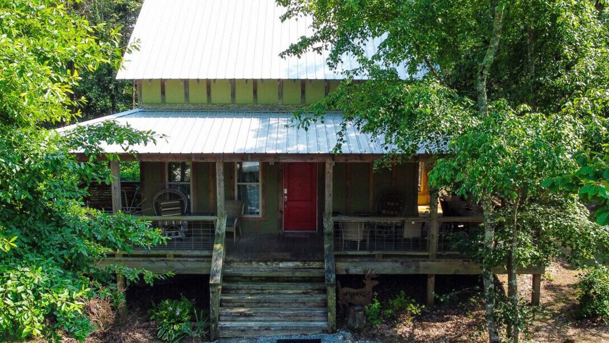 Mentone Cabin | High Point Cottage in the heart of Mentone!